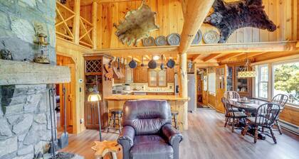 Elegant Hudson Valley Retreat w/ Hot Tub & Pond