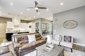 Interior - Onamia Vacation Rental ~ 1 Mi to Mille Lacs Lake! (Onamia)