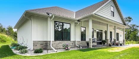 House (5 Bedrooms) | Front of property
