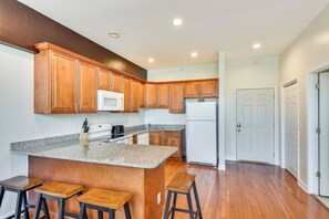 Apartment (1 Bedroom) | Interior - Cozy Couples Getaway < 2 Mi to Lake Michigan! (Sawyer)