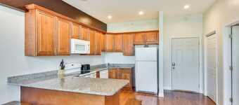 Cozy Couples Getaway < 2 Mi to Lake Michigan!