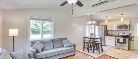 Apartment (2 Bedrooms) | Front of property