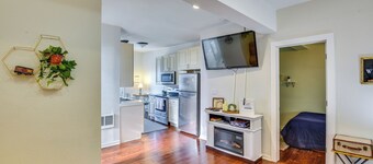 ~ 2 ไมล์ถึงวอร์เรนดูนส์ - อพาร์ตเมนต์แสงส่องสว่างในซอว์เยอร์!