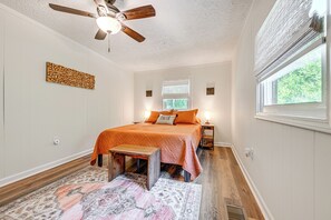 House (2 Bedrooms) | Interior - Cabin w/ Fire Pit - 7 Mi to Downtown Carrollton! (Carrollton)