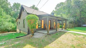 House (2 Bedrooms) | Front of property