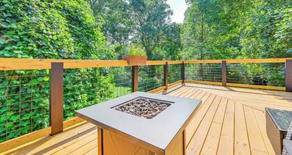 Cabin w/ Fire Pit - 7 Mi to Downtown Carrollton!