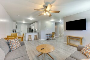 Apartment (2 Bedrooms) | Interior - 3 Mi to Brunswick Community College: Cozy Duplex! (Bolivia)