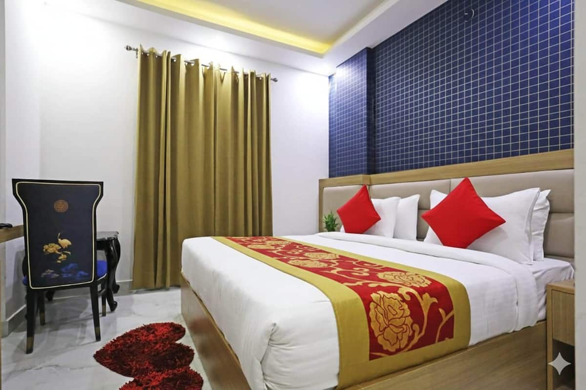 Deluxe Double Room | Hypo-allergenic bedding, soundproofing, free WiFi