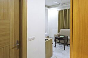 Game room - Hotel Decent Suites - Delhi Airport (New Delhi)