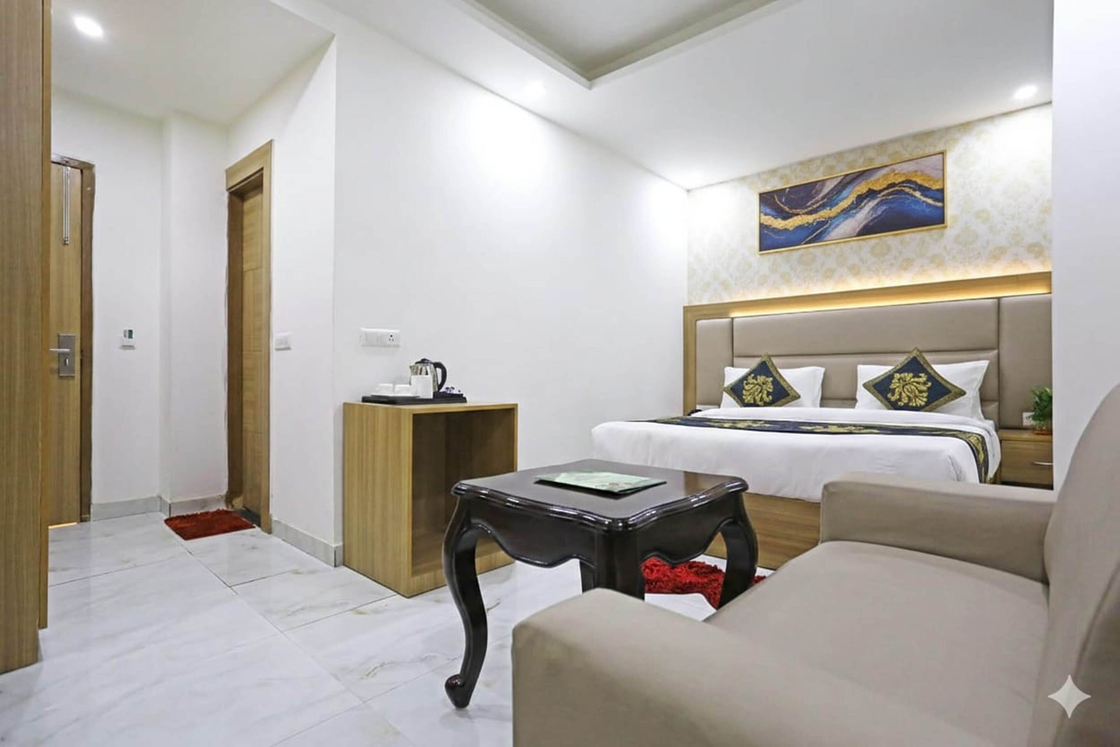 Superior Double Room | Hypo-allergenic bedding, soundproofing, free WiFi