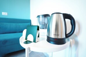 Triple room with private externa bathroom | In-room safe, desk, laptop workspace, soundproofing - Salotto Tiburtino rooms (Rome)