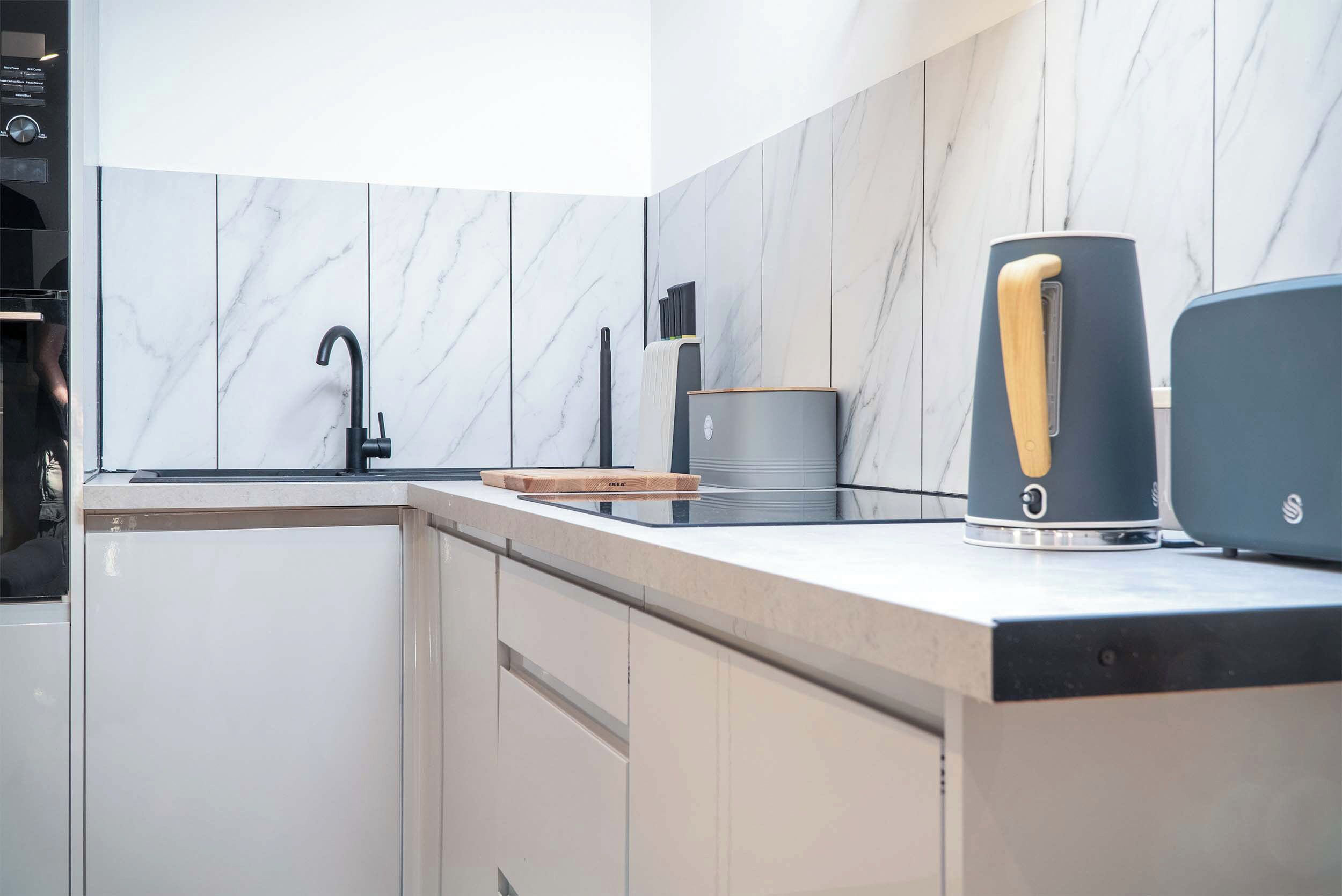 ميكروويف، فرن، موقد طهي مسطح، غلّاية كهربائية