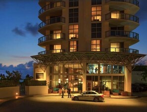 House - Amazing Apartment Oceanview Beautiful Amenities (Sunny Isles Beach)