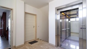 Ảnh chưa phân loại, 3 trong số 13 ảnh, nút