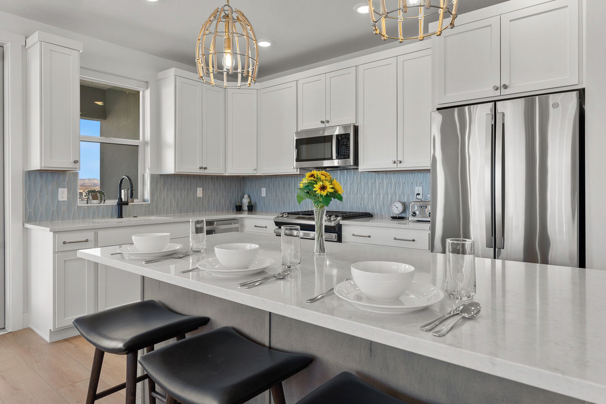 ثلاجة، ميكروويف، فرن، موقد طهي مسطح