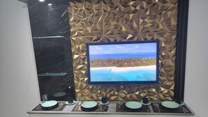 1 室のベッドルーム、WiFi (無料)