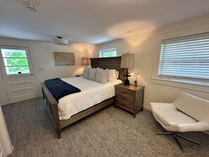 5 bedrooms, WiFi, bed sheets