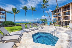 Pool - Kona Makai#1-102: Nearly Oceanfront, Ground Floor, with AC & Newly Remodeled! (Kailua Kona)