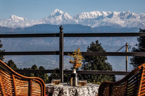 Blossom Hideaway Kausani