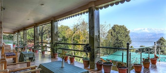 Blossom Hideaway Kausani