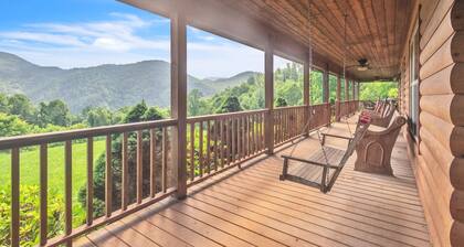Cozy Mountain Retreat W/ Scenic Views 3 Bedroom Home by RedAwning