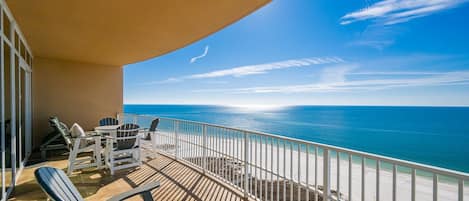 Condo, 4 Bedrooms | Property grounds