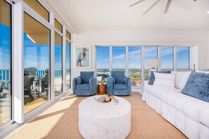 Apartment, 4 Schlafzimmer | Wohnbereich