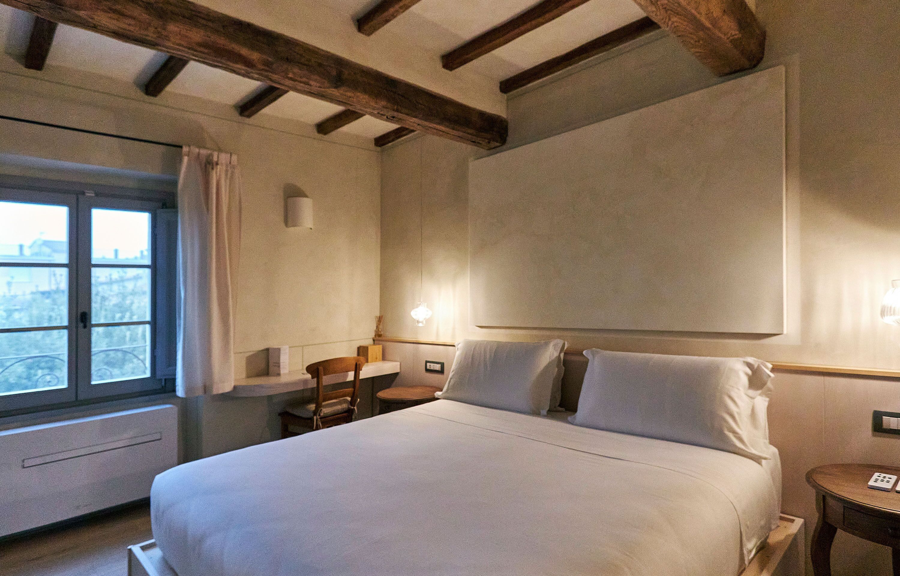 تجهيزات عازلة للصوت وواي فاي مجانًا