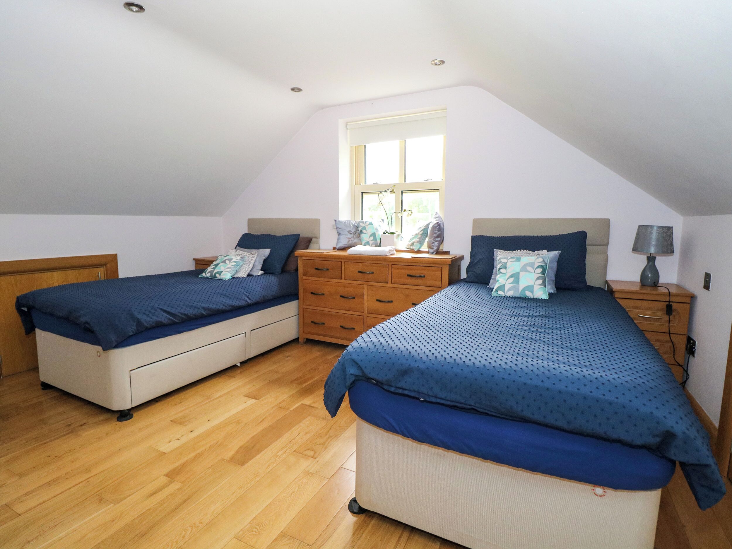 2 bedrooms, Internet