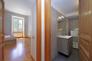 2 chambres, fer et planche à repasser, Wi-Fi, literie fournie