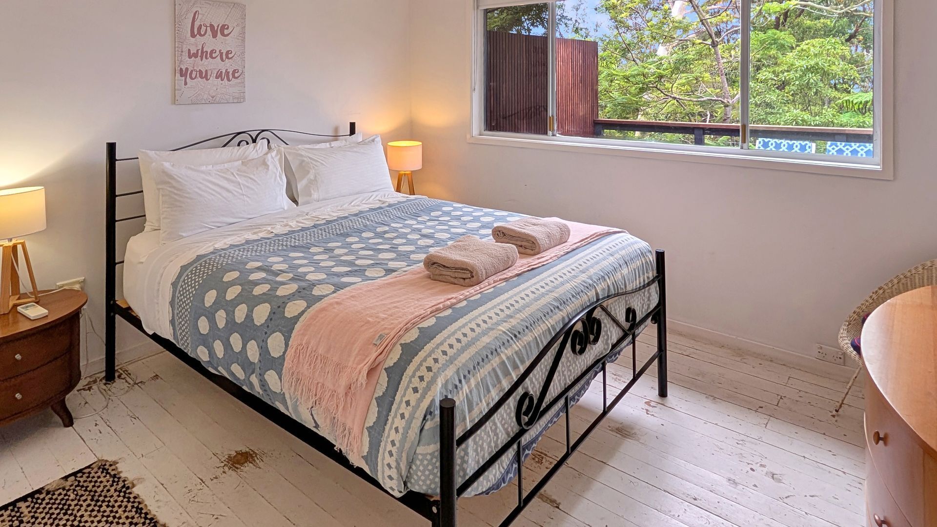 4 bedrooms, iron/ironing board, travel cot, free WiFi