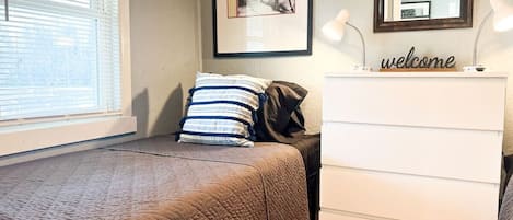 3 bedrooms, desk, iron/ironing board, WiFi