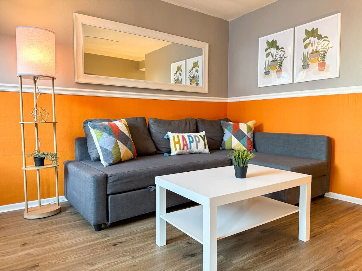 2 Full Apartments, 4 Bedrooms w/ 11 beds + Parking