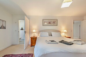 6 quartos, berço de viagem, Wi-Fi de cortesia, roupa de cama
