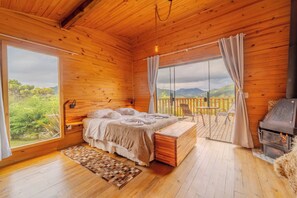 Chalet, Mountain View | 1 bedroom, soundproofing, free WiFi