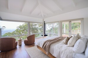 Panoramic Suite | 1 bedroom, soundproofing, iron/ironing board, free WiFi - Karma Suites (Montville)