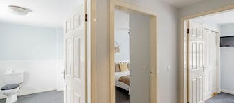 Auchenlarie Courtyard No 3 -  a cottage that sleeps 6 guests  in 4 bedrooms