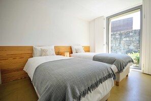 2 chambres, fer et planche à repasser, Wi-Fi, draps fournis