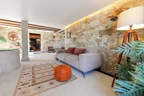 Smart TV, ping pong - Villa Calista - Six Bedroom Villa, Sleeps 12 (Fão)