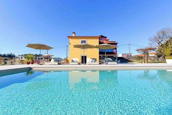 Opvarmet pool