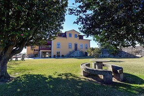 Exterior - Villa Calista - Six Bedroom Villa, Sleeps 12 (Fão)