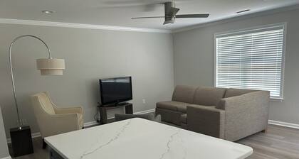 Charming 3-bedroom house in marvelous Rome near Tennis Courts