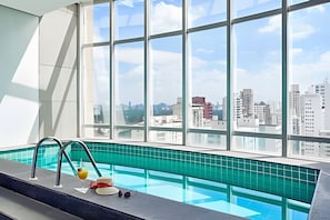 Room | Pool | Indoor pool