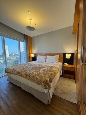 Room | In-room safe, iron/ironing board, free WiFi - Get a Flat 1103 (São Paulo)