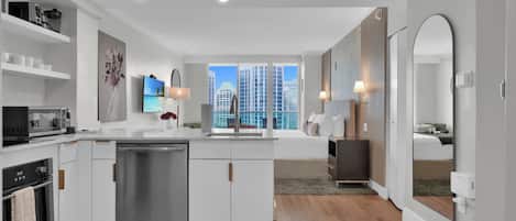 Comfort Apartment, 1 King Bed, Kitchenette, Bay View | 1 bedroom, free WiFi