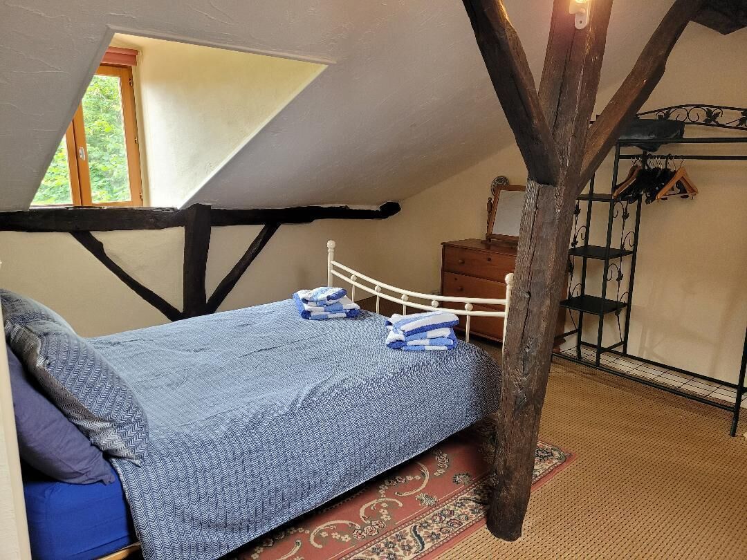 3 chambres, fer et planche à repasser, Wi-Fi, draps fournis