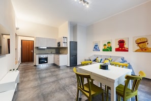 Comfort Apartment | Living area | TV - Palazzo Falcone Apartments (Palermo)