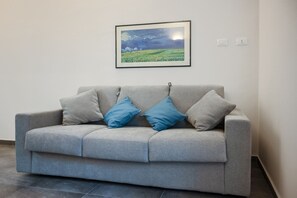 Comfort Apartment | Living area | TV - Palazzo Falcone Apartments (Palermo)