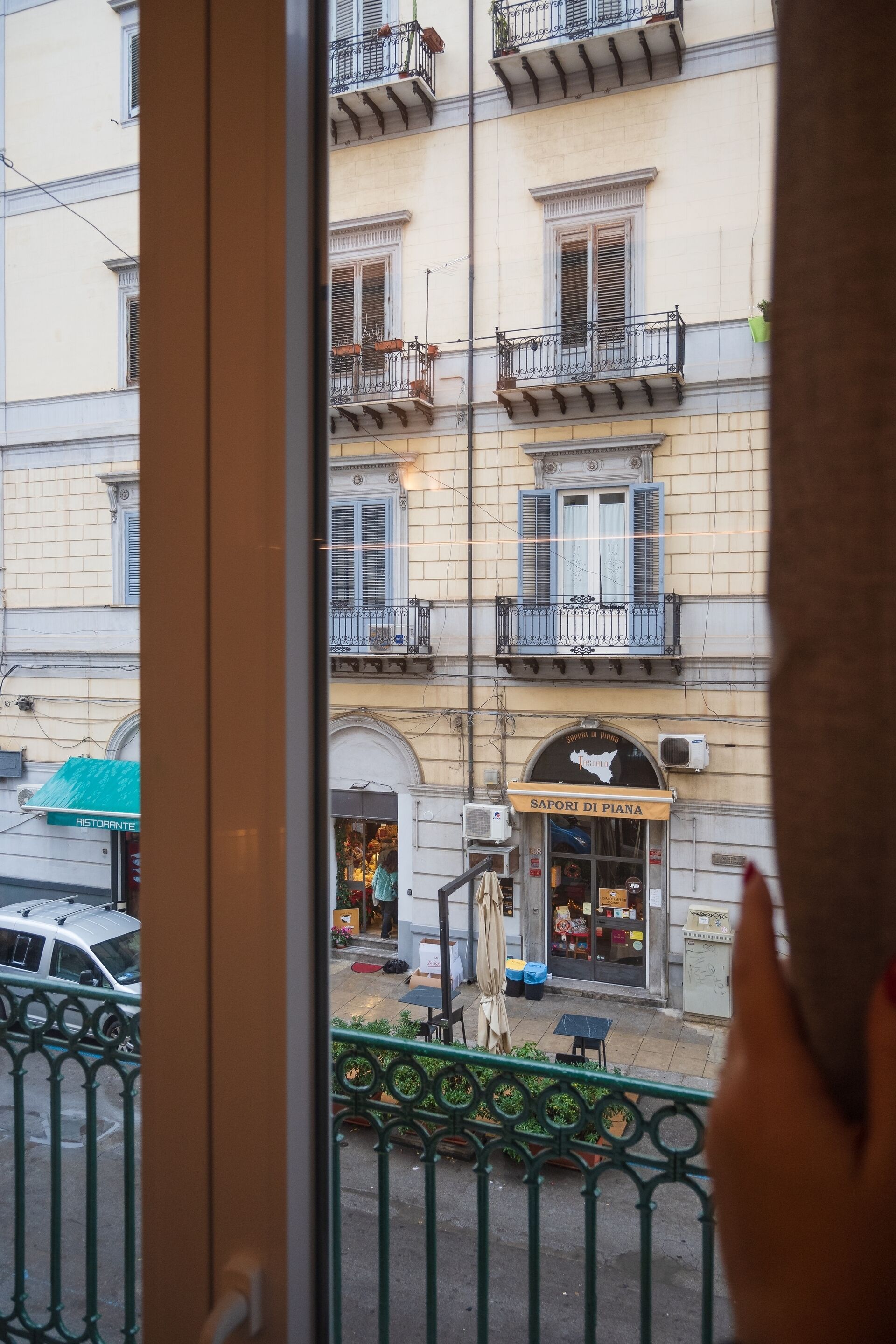 Vue sur la ville depuis l’hébergement