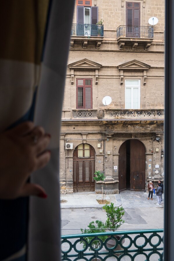 Vue sur la ville depuis lâhĂ©bergement